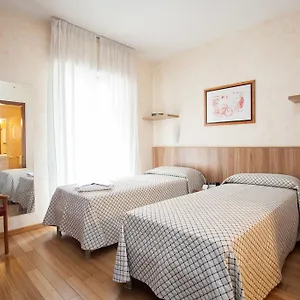 Desenzano Apartahotel Milán